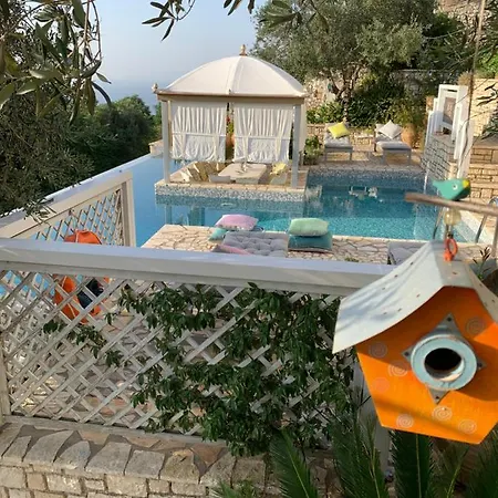 Opera House Paxos Pensjonat 4*